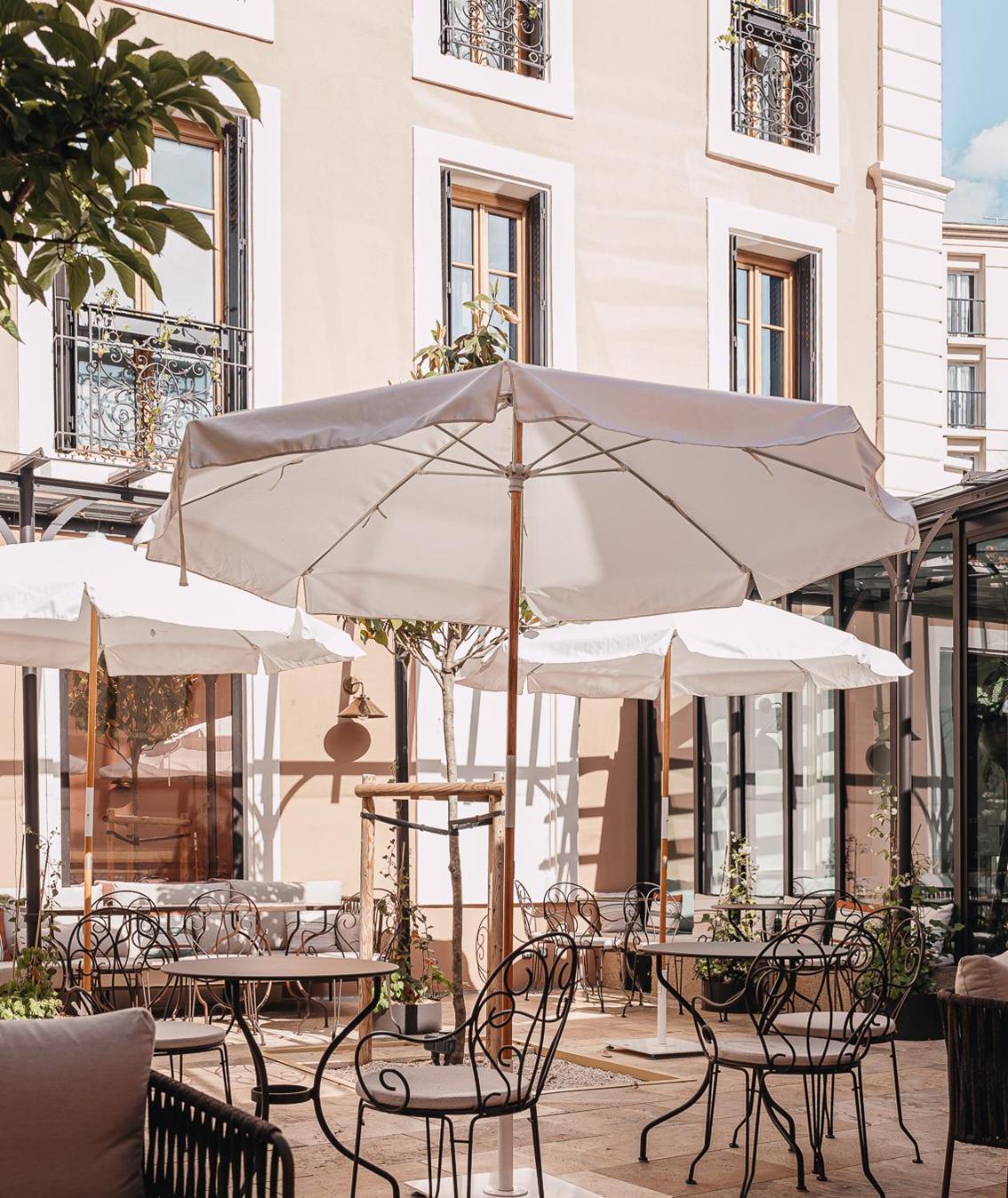 Grand Hotel Du Parc - Teritoria Aix-les-Bains Exteriör bild